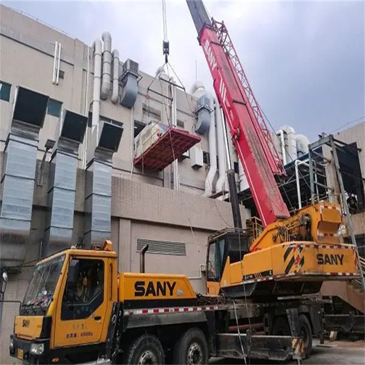 龙圩一百吨吊车吊臂多长